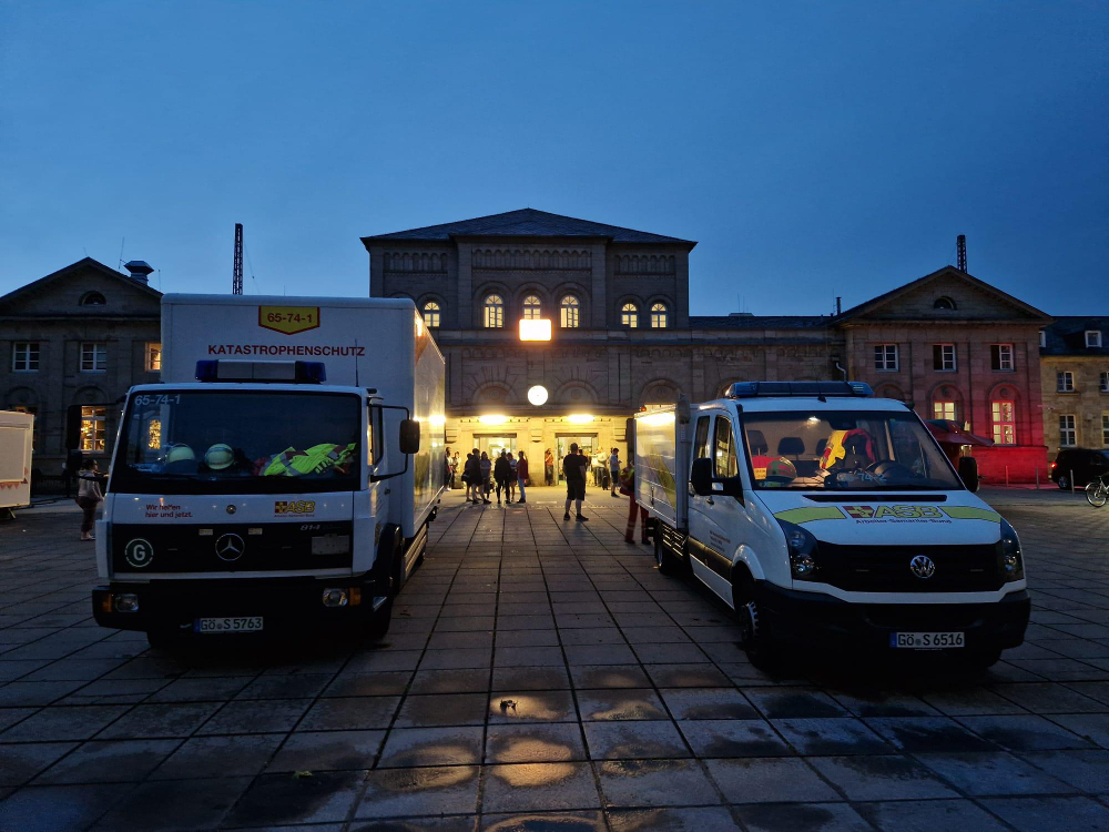 ASB hilft mit warmem Essen und Decken aus